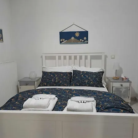Our House Nyaraló